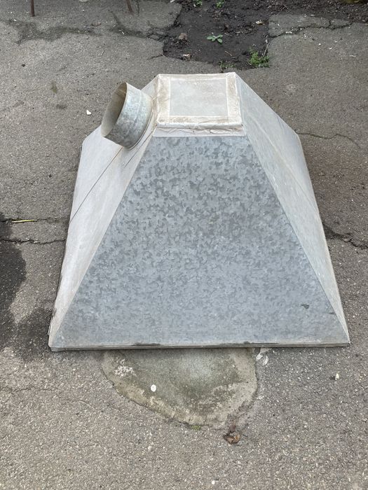 Продам витяжку 90/90