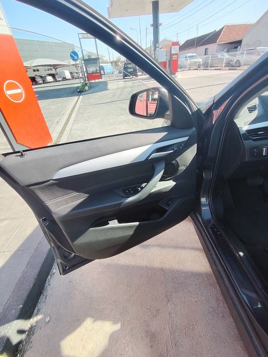 BMW X1 16d caixa automática