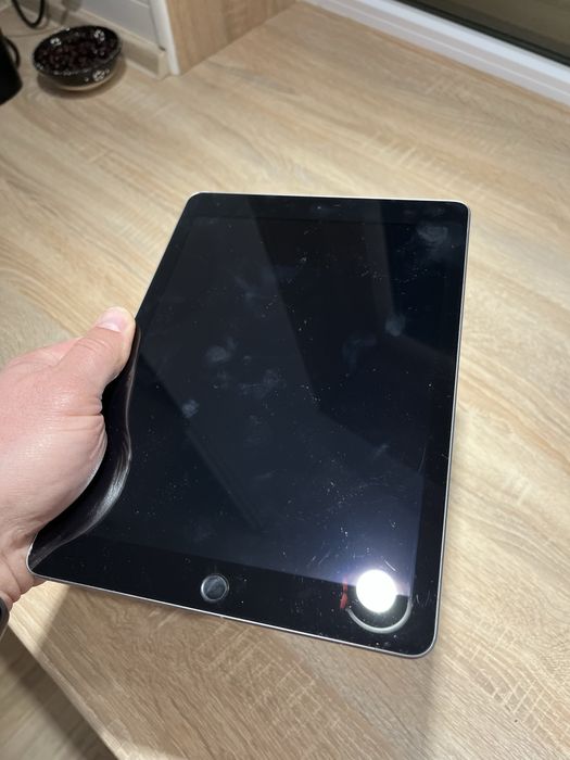Планшет iPad 6 32 ГБ