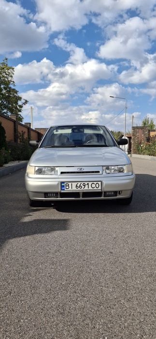 Продам авто ваз 2110