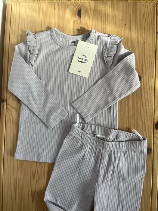 Nowe komplety dla bliźniaczek 86 H&M