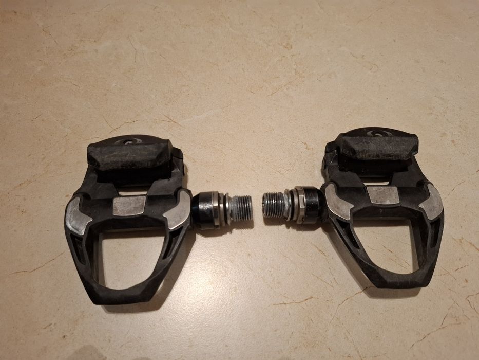 Pedais carbono Dura-Ace R9100