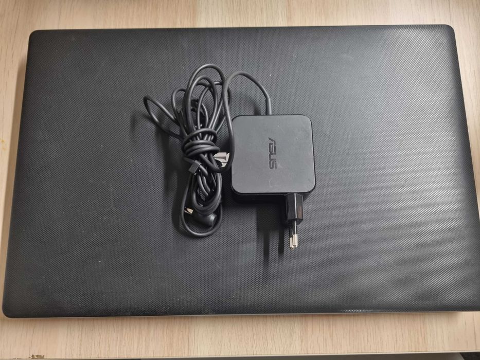 Asus Portatil pouco usado