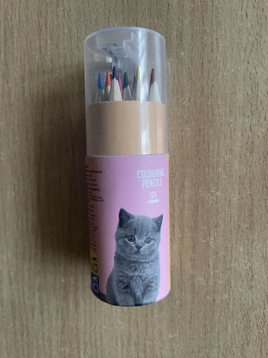 Nowe mini kredki 12 sztuk + temperówka