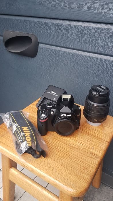 Продам Nikon D3200+ 18-55VR.