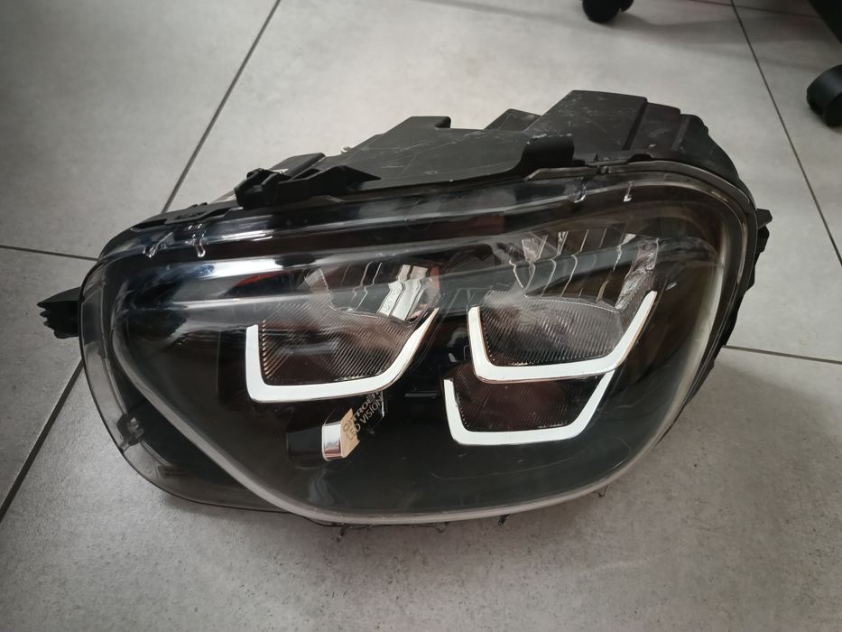 Lampa Citroen C3 III lewy przód