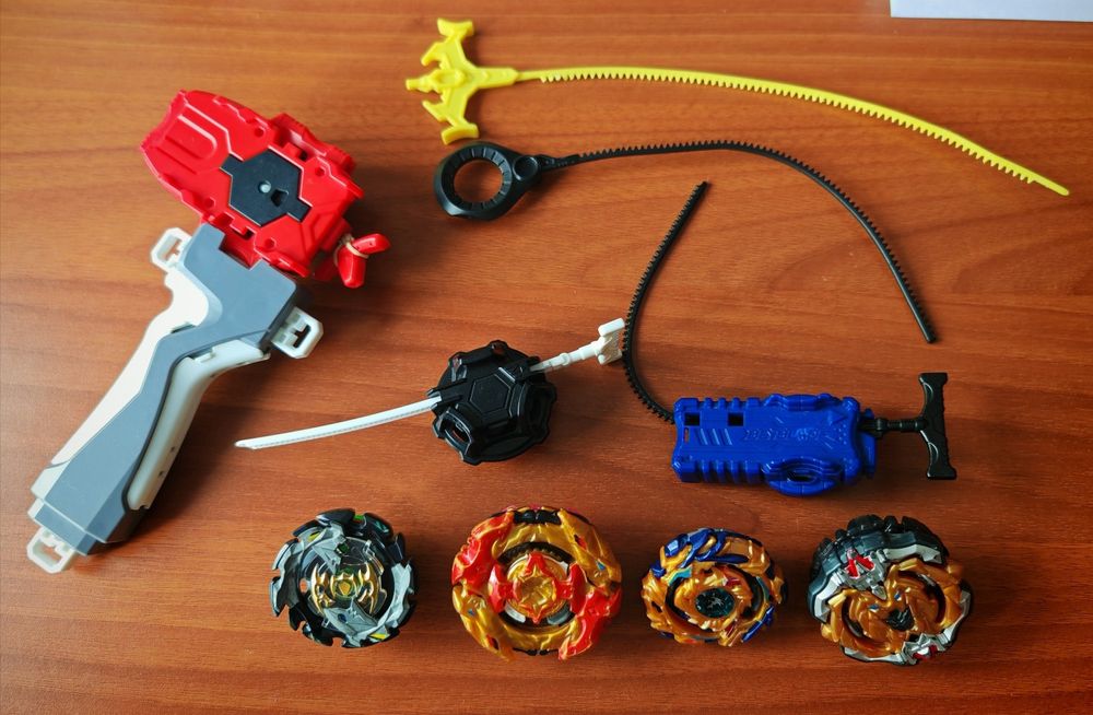 Beyblades + Arena Beyblade Burst Speed Storm