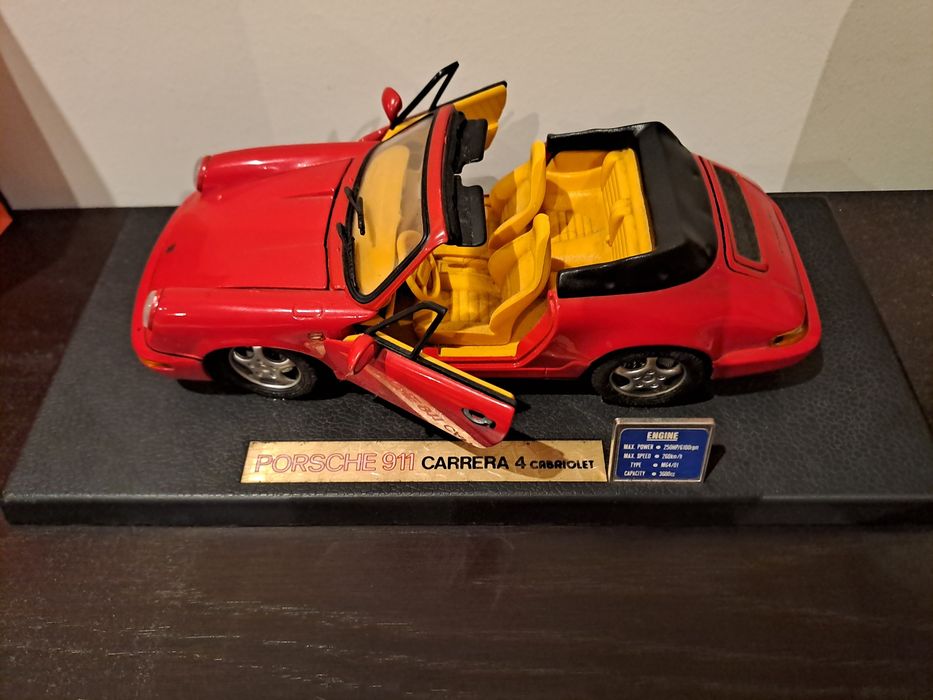 Porsche 911 Carrera 4 Cabriolet
