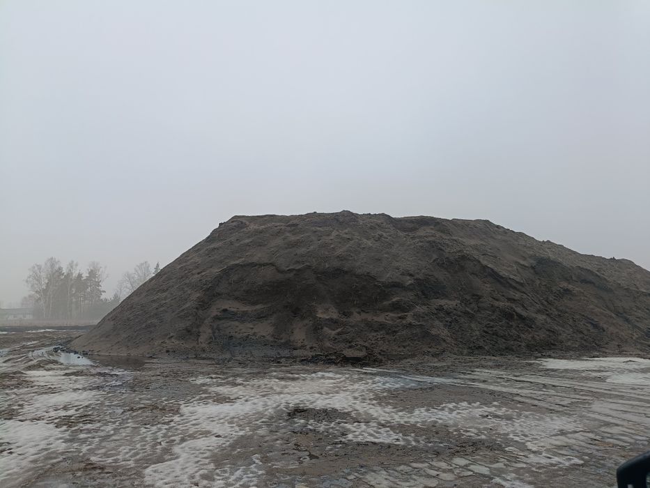 Kopalnia piasku/czarnoziem -uslugi transportowe oraz usługi koparek