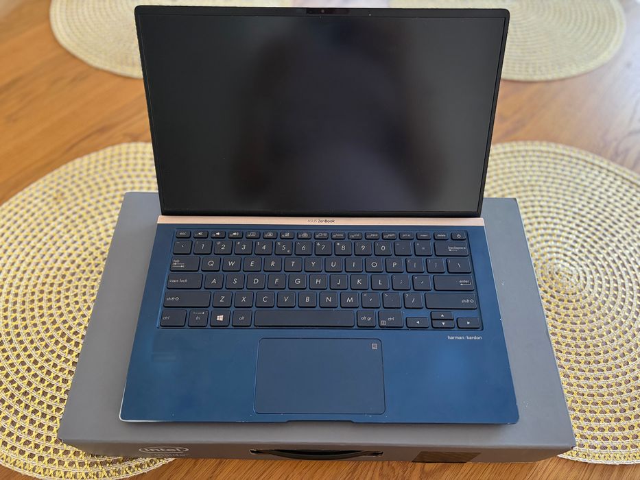 Laptop Asus Zenbook UX433FN, i5, 8 GB RAM, karta graficzna 2 GM