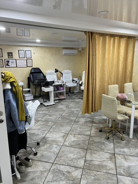 Салон красоты с оборудованием!