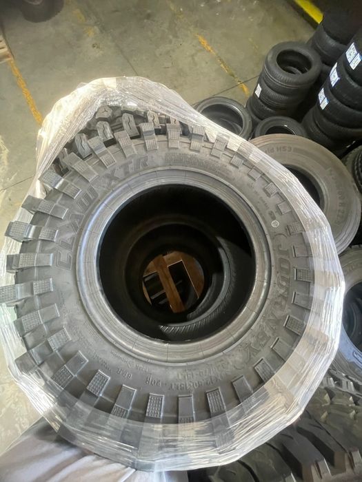 Pneus novos 33x12.5R15