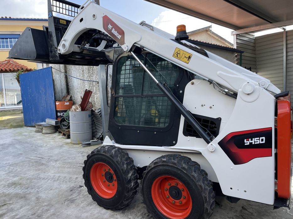 BOB CAT disponivél para aluguer