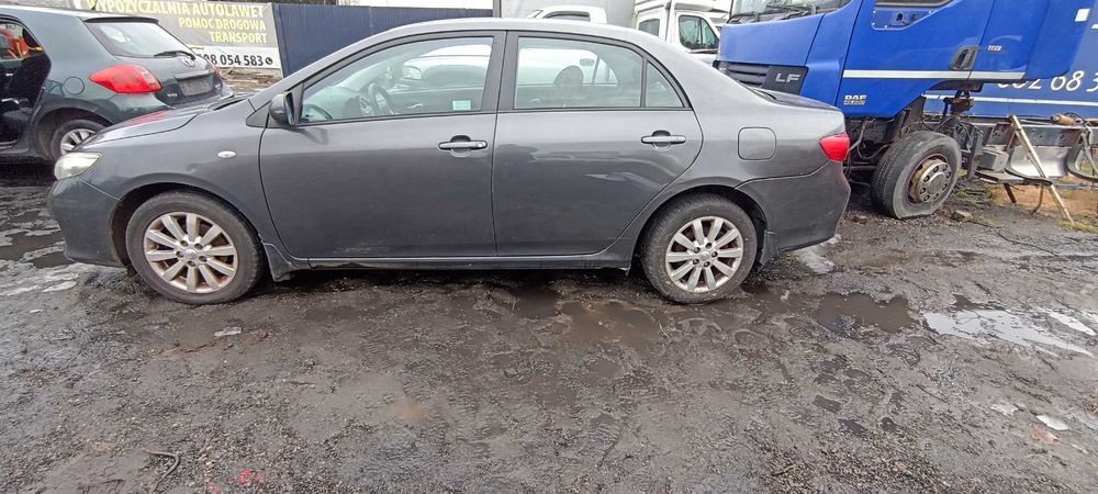 toyota corolla e15 1.6 a1zrt12u lak 1g3 samochód na części