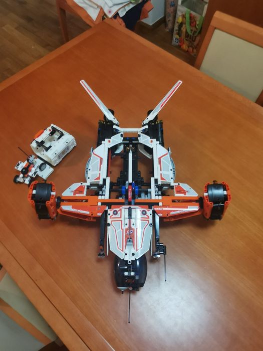 Lego 42181 Technic VTOL Heavy cargo ship