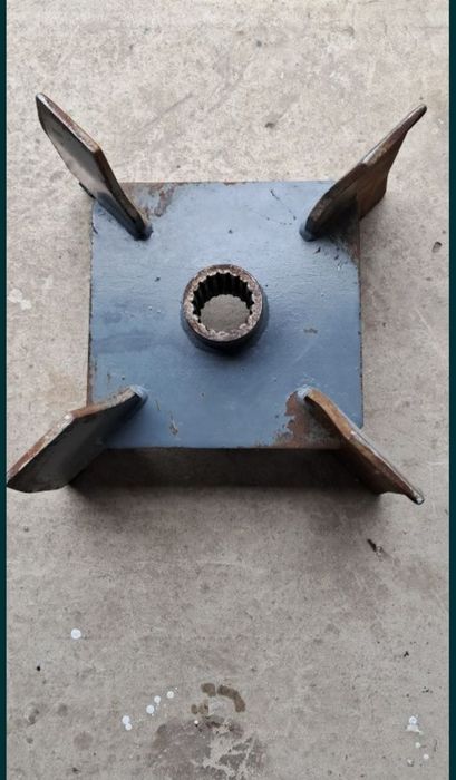 Ступиця поворотного кулака  ДОН 1500