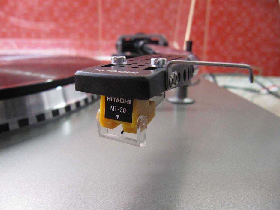 HITACHI HT-356 HI-FI *Direct-Drive/Quartz/Automatic – Програвач Вінілу
