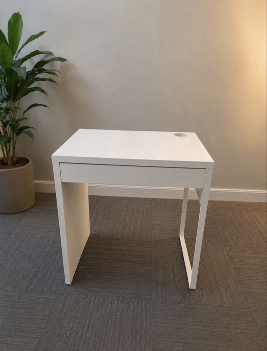 Secretária MICKE Ikea