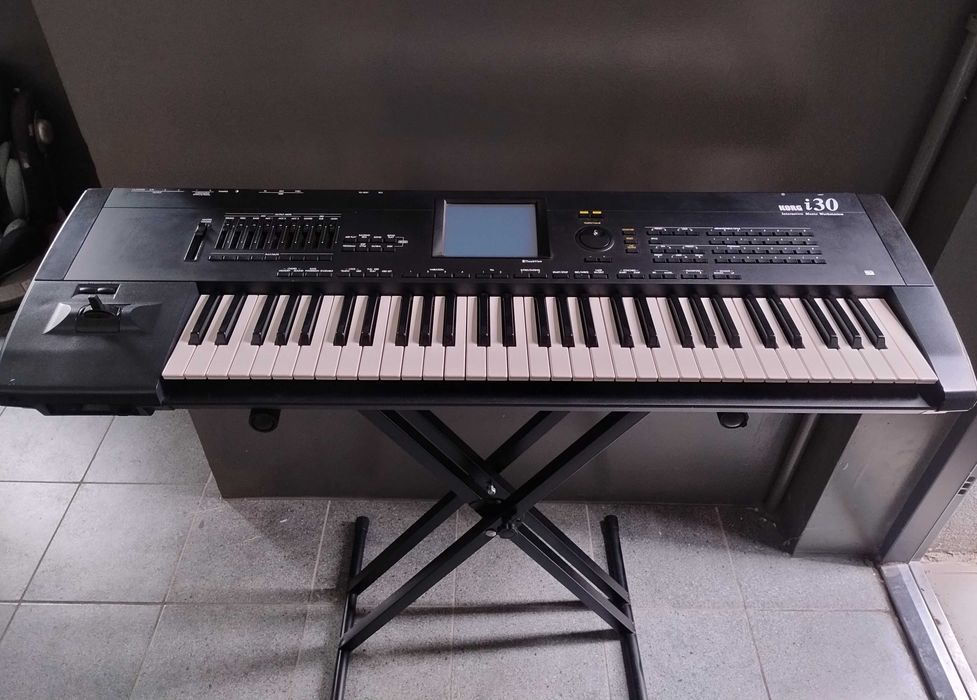 Keyboard / workstation / syntezator Korg i30 HD