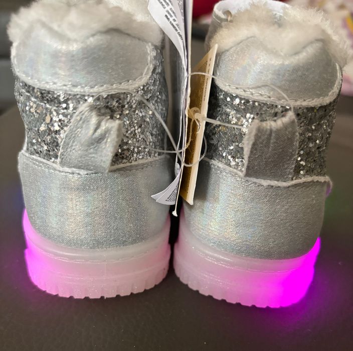 Brokatowe buty led świecąca podeszwa, migające, diody NOWE rozmiar 25