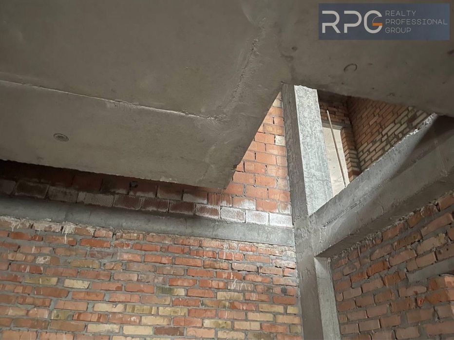 Продаж 2 рівневої 5 кімнатної квартири 175м2, вул. Анни Ахматової 13Д.