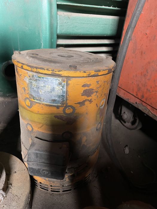 Balkancar  мотор  гидравлики от EB-717