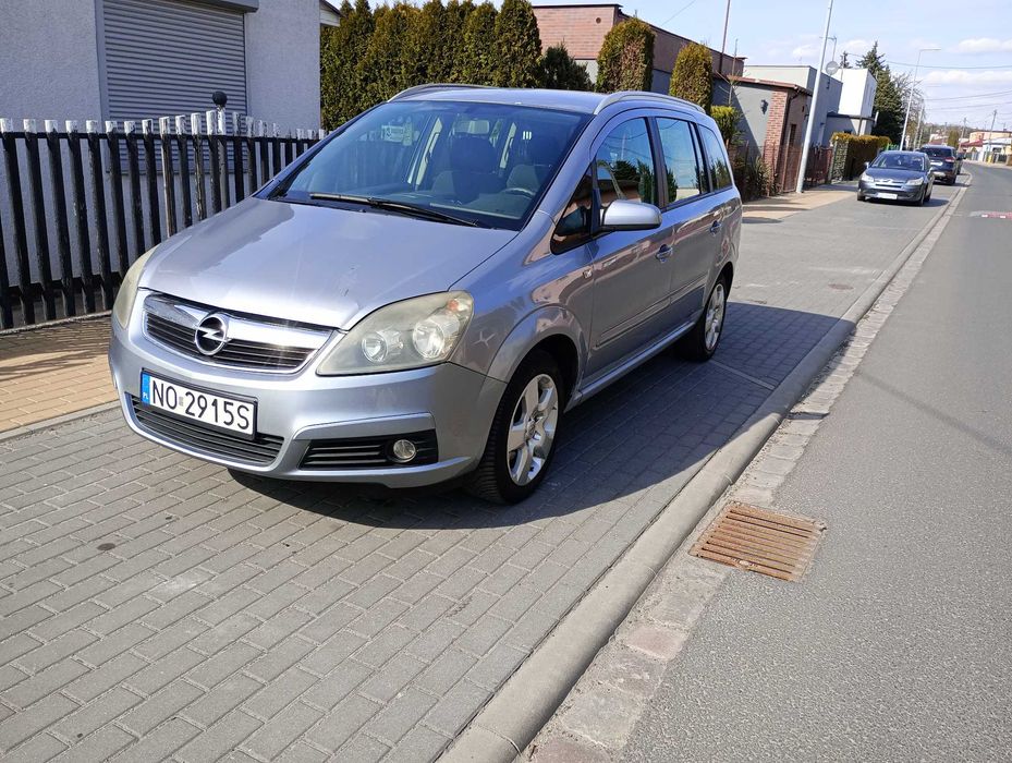 Opel Zafira B 1.8 140 KM 2005r Benzyna/Gaz (uszkodzony)