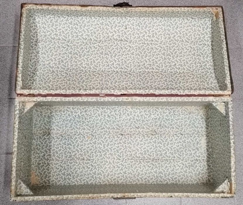 Arca  Mala Bau antigo pequeno