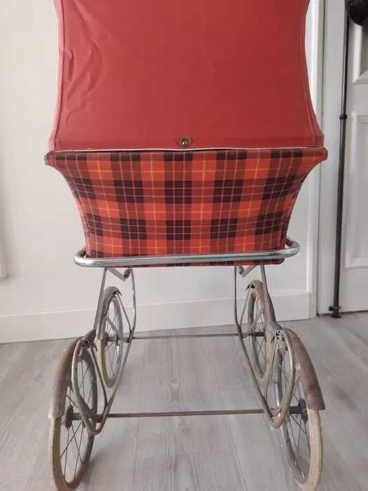 Carrinho de bonecas antigo xadrez vermelho