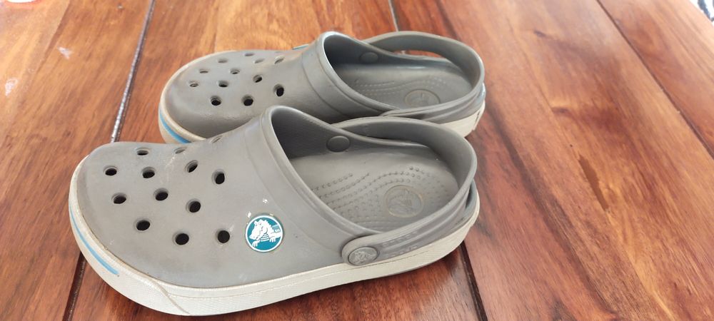Klapki Crocs rozmiar 10-11
