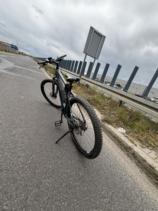 Rower elektryczny cube