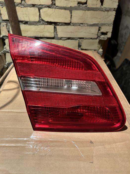 A2468200764 MERCEDES W246 ліхтар задній лівий