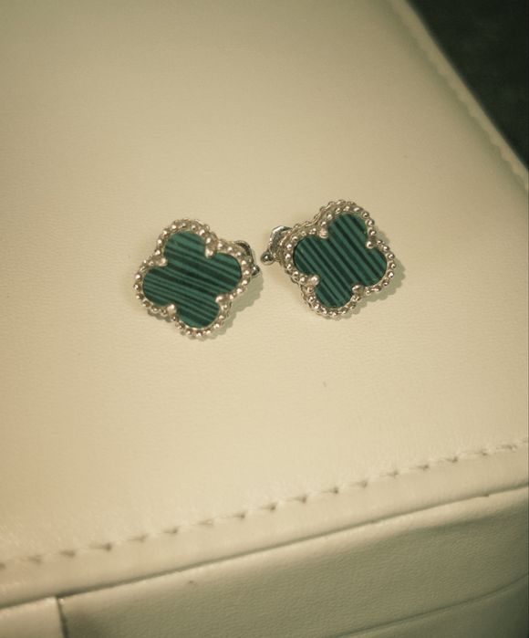 Сережки Van Cleef з малахітом