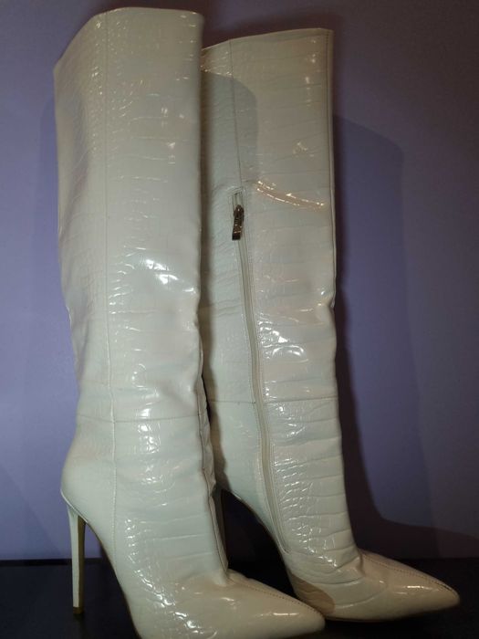 Buty na obcasie kozaki