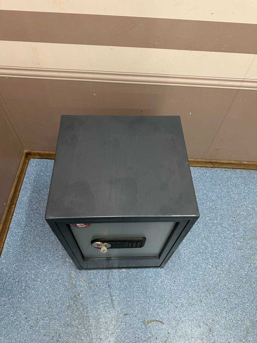 Сейф Іспанія BURGLARY SAFE 105ES вогнезламостійкий ключ, кодовий замок