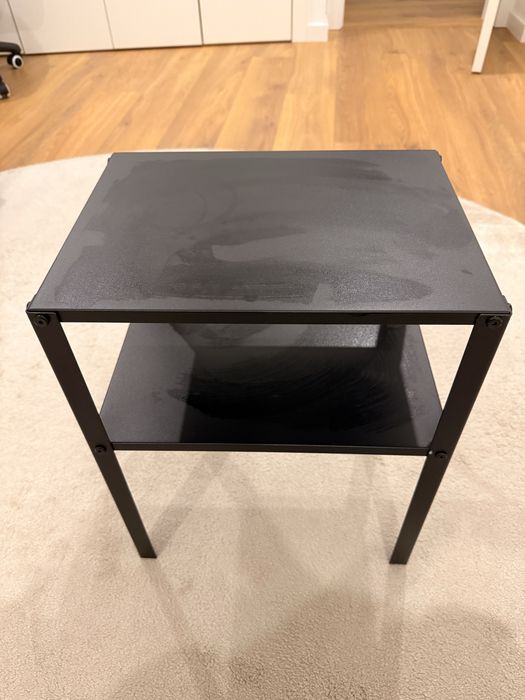 Mesa de cabeceira/Estante pequena preta
