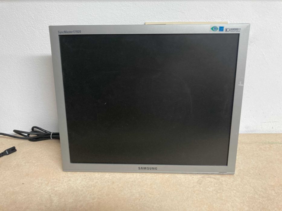 Monitor 19cali Samsung SyncMaster E1920