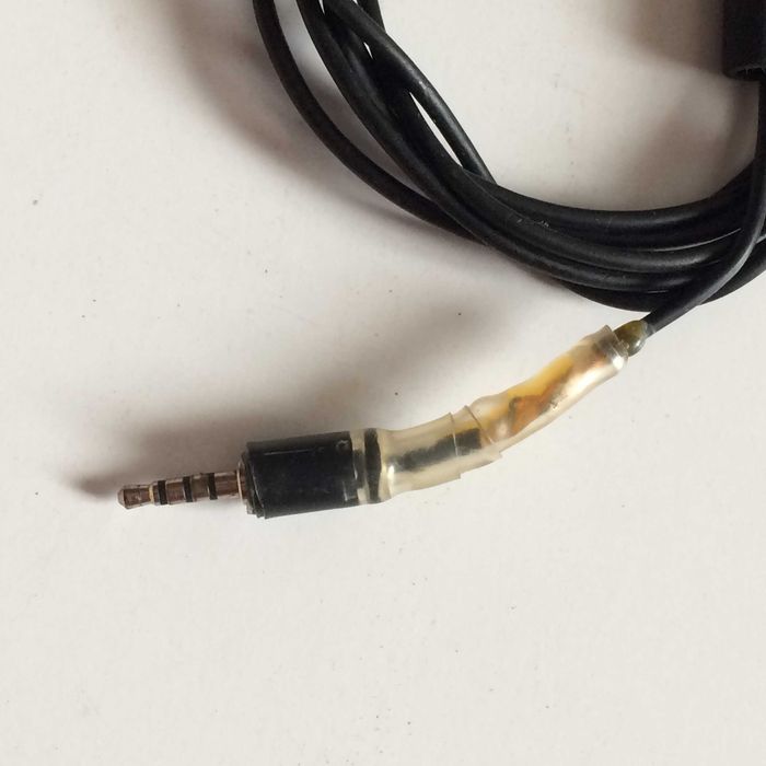 перехідник аудіо для телефона Nokia. MiniJack to MicroJack 3,5мм 2,5мм