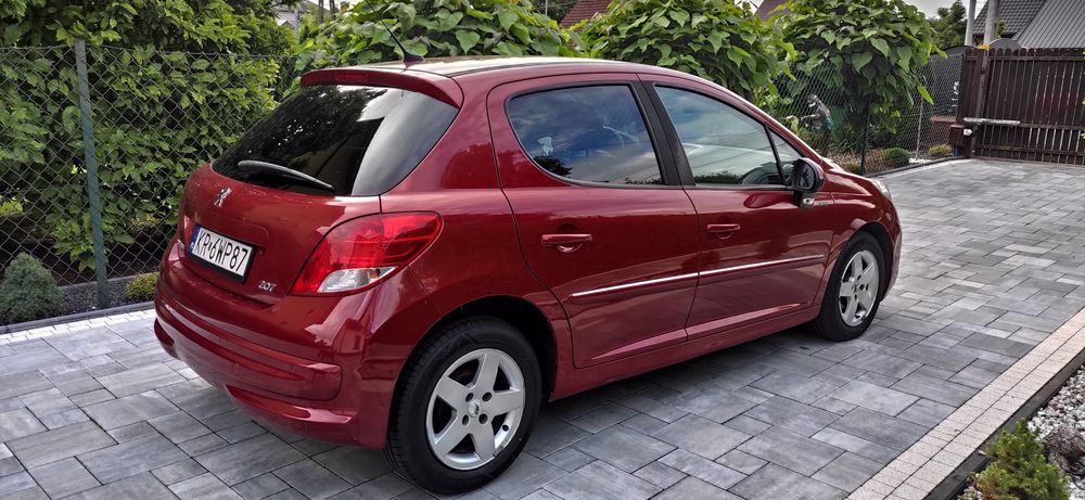 Peugeot 207 1.4 benzyna, lift. Zadbany.
