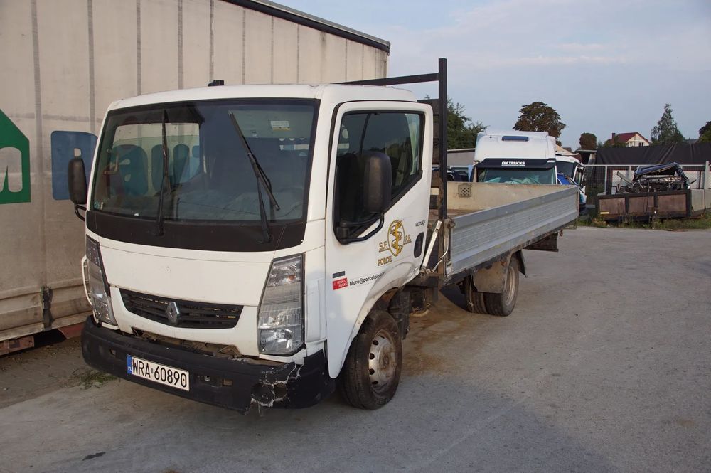 Auto na części - Renault Maxity 140 DXi 2.5 136 KM YD25K3LD 2014R Silnik Skrzynia Drzwi Lampa Szyba Lusterko Zderzak Kabina Paka Sterownik Moduł Czujnik Deska Kokpit Licznik Kierownica