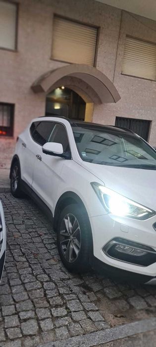 Hyundai Santa Fé 2018 — 7 Lugares — Top de Linha