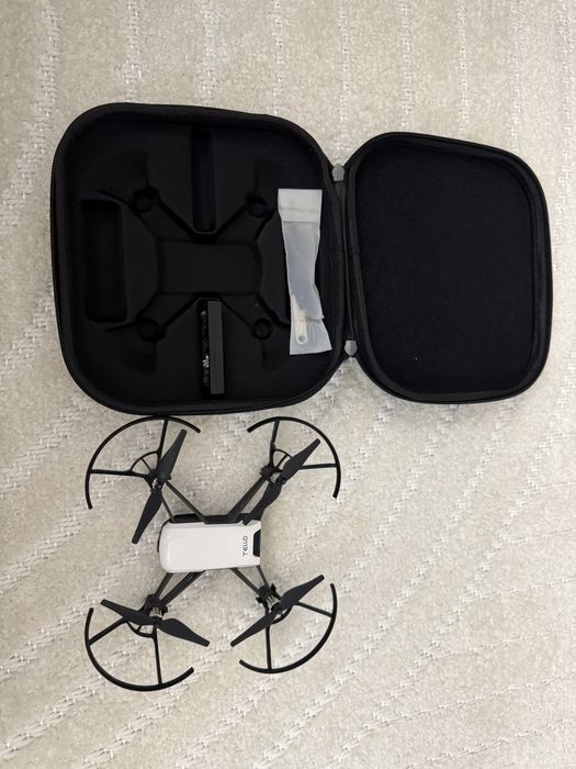 Квадрокоптер DJI Ryze Tello
