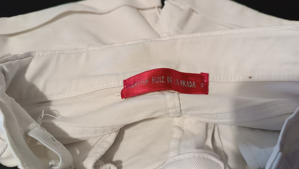 Calção Branco. Agatha Ruiz de lá Prada. 5 Anos