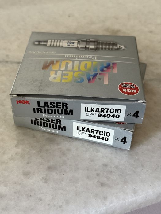 Свеча зажигания NGK Laser Iridium ILKAR7C10