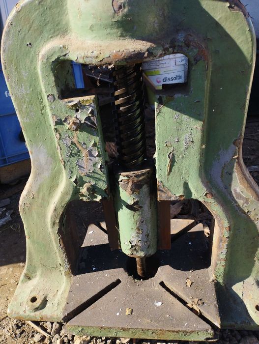 Prensa manual em bom estado