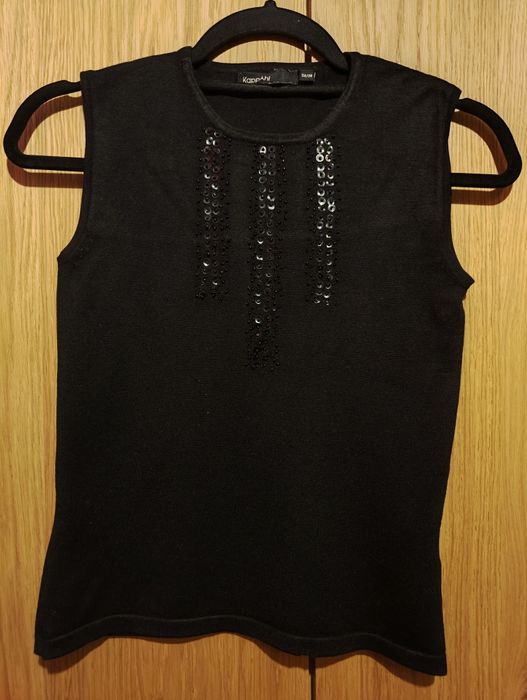 Czarny elegancki TOP z ozdobnymi cekinami S-34/36