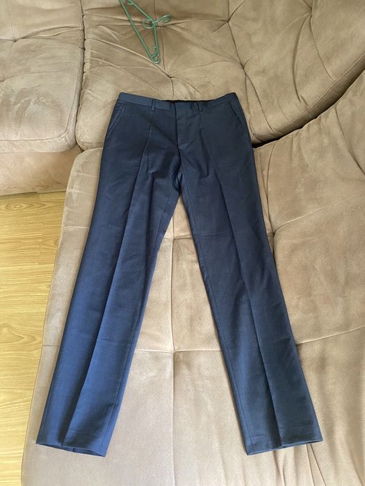 Брюкі Hugo Boss на юнака 16 років,38р