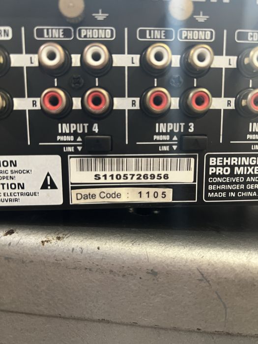 DJ мікшер Behringer DJX 750