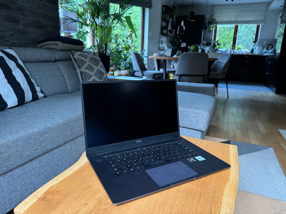 Laptop Huawei MateBook D 15  Ryzen 5  8GB RAM Dysk 256GB SSD Win 10