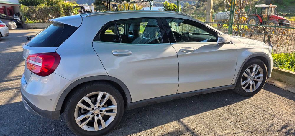 Mercedes Benz
Mercedes GLA 180 d Sport SUV-MAC Edition